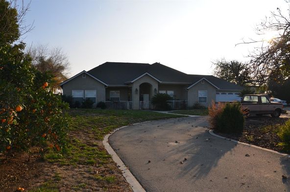 10855 E Nebraska Ave, Selma, CA 93662